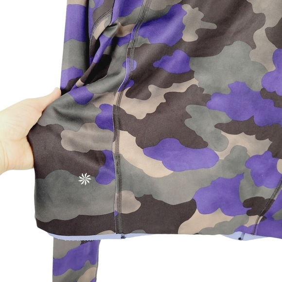 Athleta pullover cropped hoodie in camo print size M - Picture 10 of 12